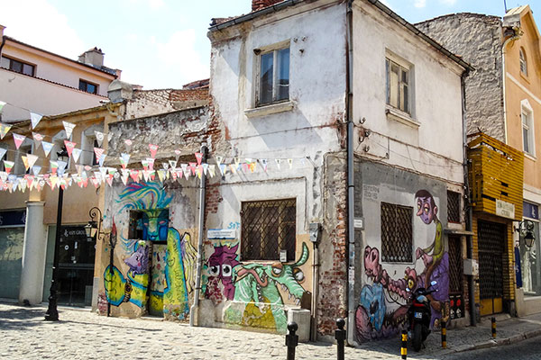 Blank walls are criminal - Капана