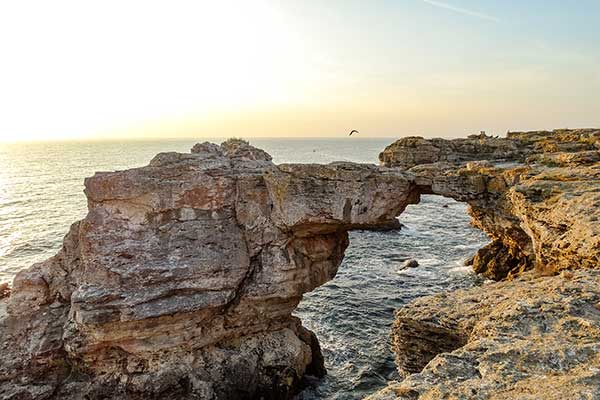 Скалната арка, село Тюленово