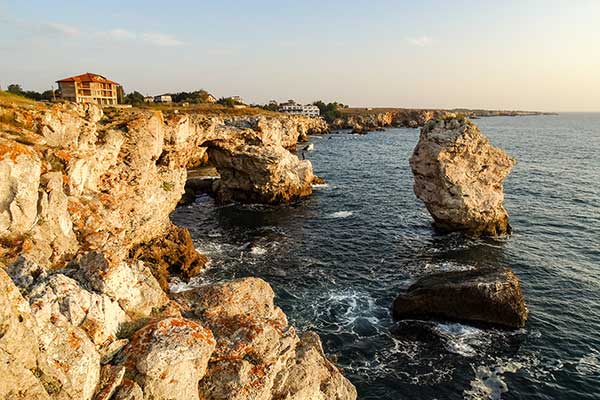 Скалната арка, село Тюленово