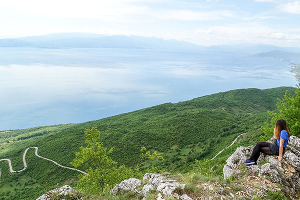 Гледката от панорамната площадка в парк Галичица